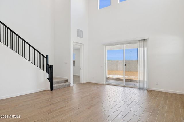 17753 W VOGEL Avenue, Waddell, AZ 85355