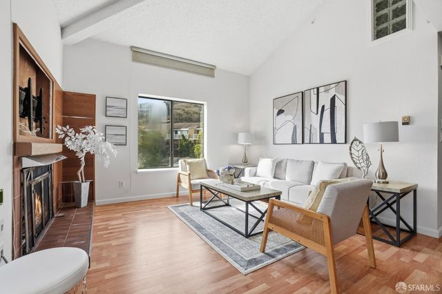 1712 Saddleback Drive, Daly City, CA 94014