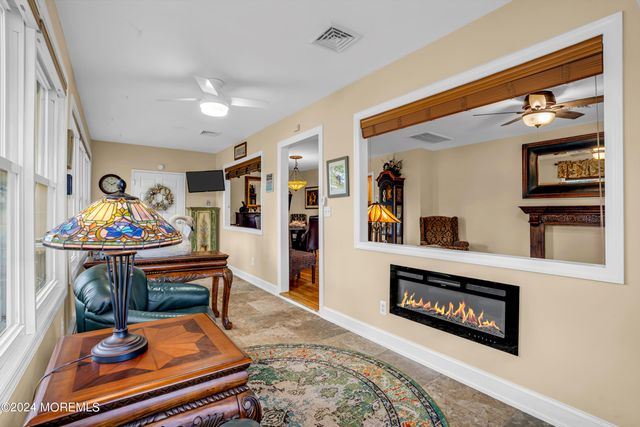 8C Willow Street, Toms River, NJ 08757