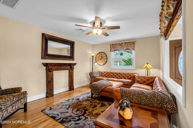 8C Willow Street, Toms River, NJ 08757