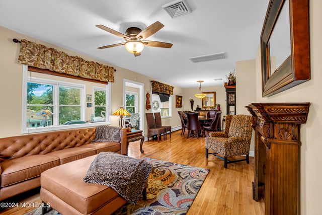 8C Willow Street, Toms River, NJ 08757