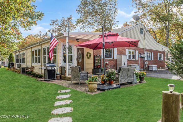 8C Willow Street, Toms River, NJ 08757