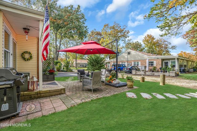 8C Willow Street, Toms River, NJ 08757