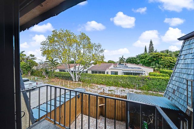 149 Lake Arbor Drive, Palm Springs, FL 33461