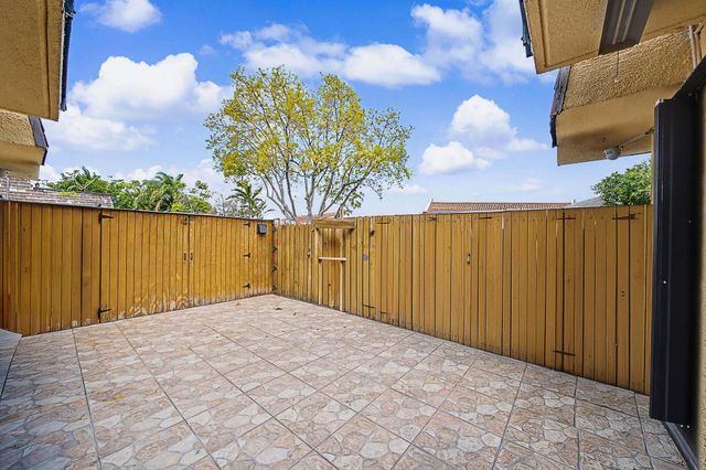 149 Lake Arbor Drive, Palm Springs, FL 33461