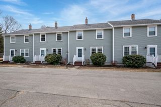 165 Blackwater Rd Apt 2, Somersworth, NH 03878