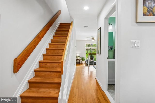 2017 SARAZEN PL, Reston, VA 20191