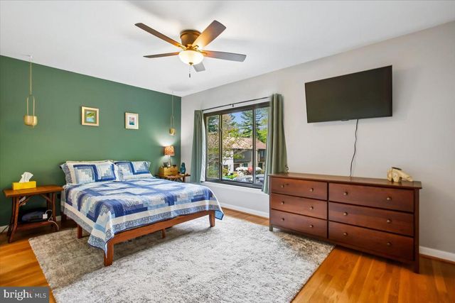 2017 SARAZEN PL, Reston, VA 20191