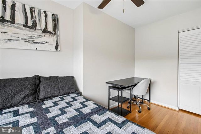 2017 SARAZEN PL, Reston, VA 20191