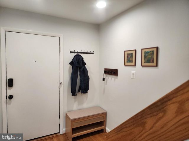 2017 SARAZEN PL, Reston, VA 20191