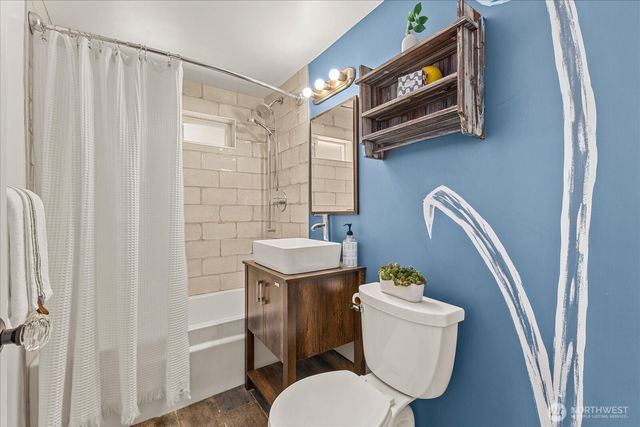 23007 53rd Avenue W, Mountlake Terrace, WA 98043