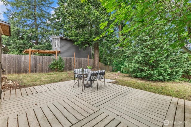 23007 53rd Avenue W, Mountlake Terrace, WA 98043
