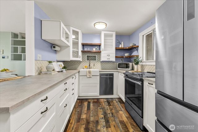 23007 53rd Avenue W, Mountlake Terrace, WA 98043