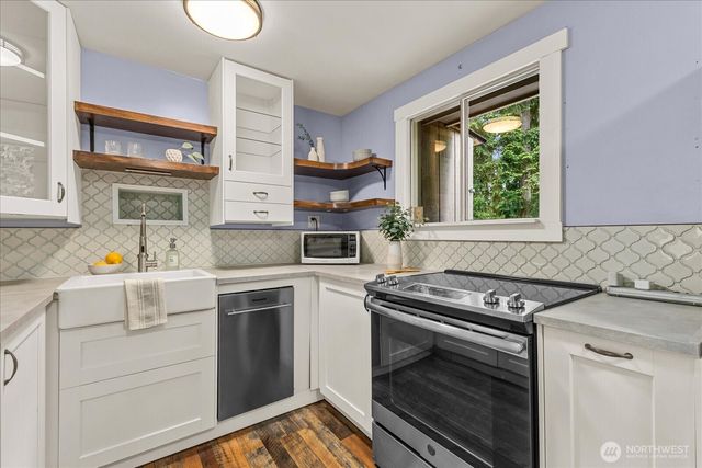 23007 53rd Avenue W, Mountlake Terrace, WA 98043