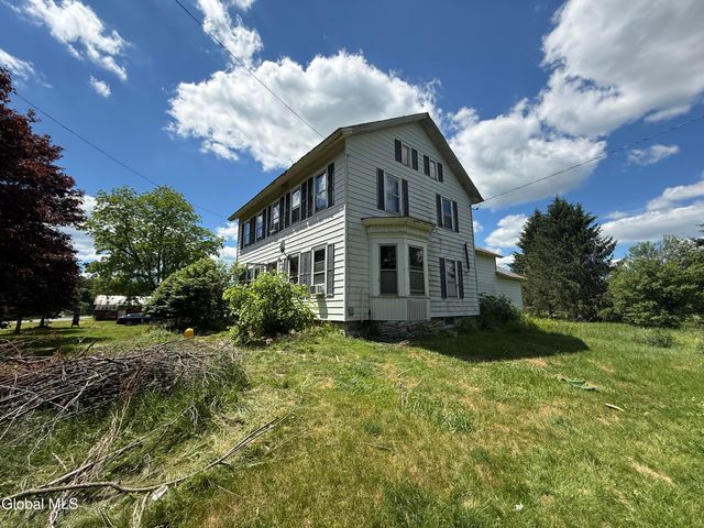 10 Wyomanock Road, Stephentown, NY 12168