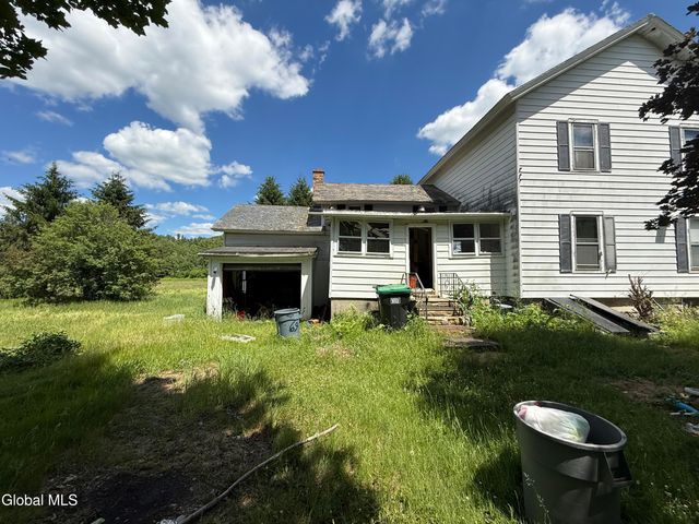 10 Wyomanock Road, Stephentown, NY 12168