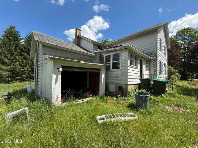10 Wyomanock Road, Stephentown, NY 12168