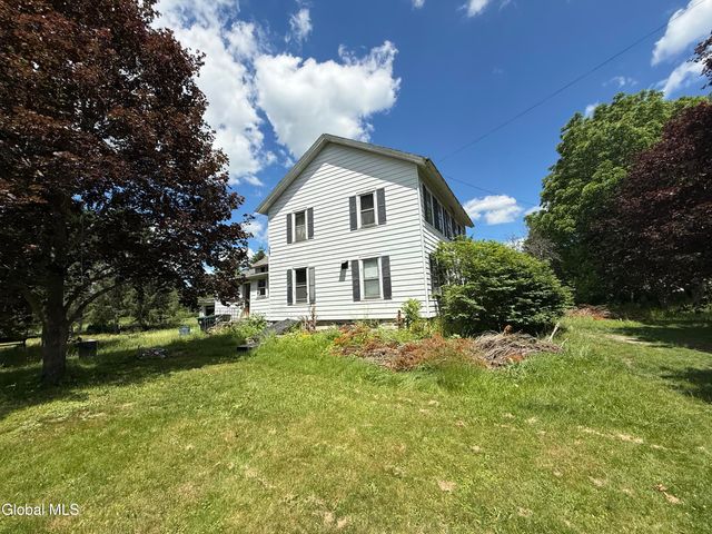 10 Wyomanock Road, Stephentown, NY 12168