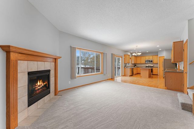 1511 Deerwood Bend, Eagan, MN 55122