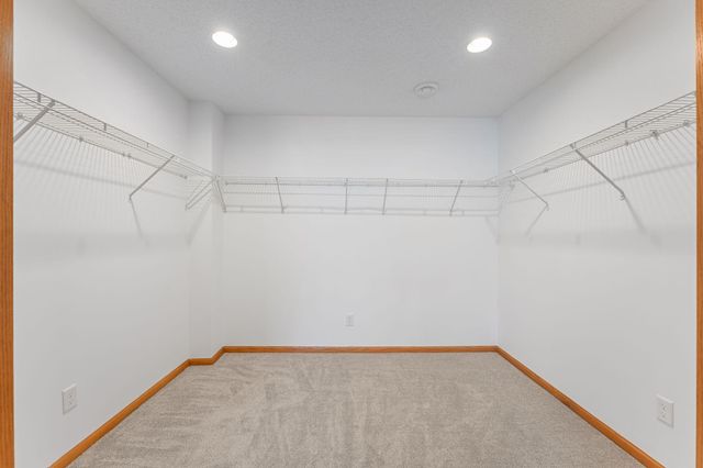 1511 Deerwood Bend, Eagan, MN 55122