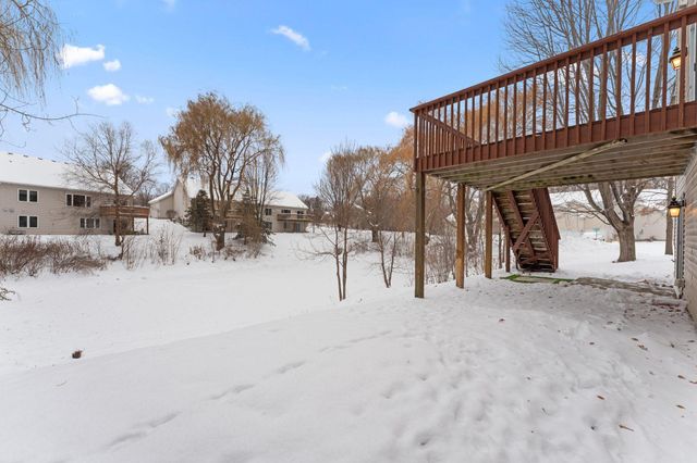 1511 Deerwood Bend, Eagan, MN 55122