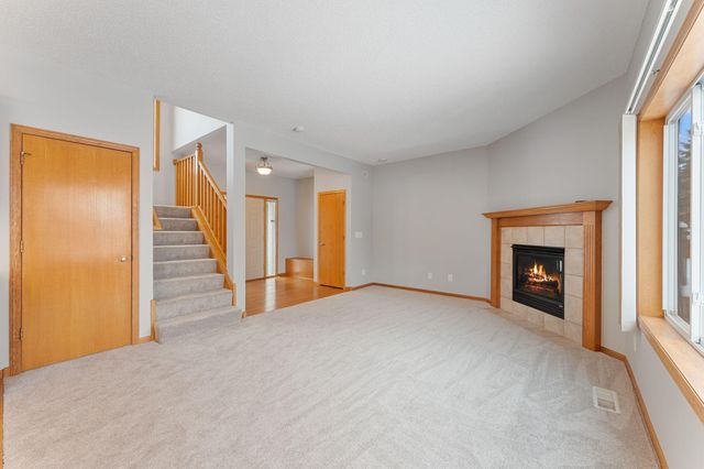 1511 Deerwood Bend, Eagan, MN 55122