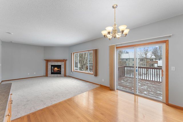1511 Deerwood Bend, Eagan, MN 55122
