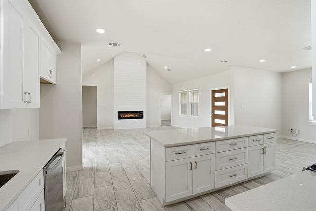 532 Highview Court, Godley, TX 76044