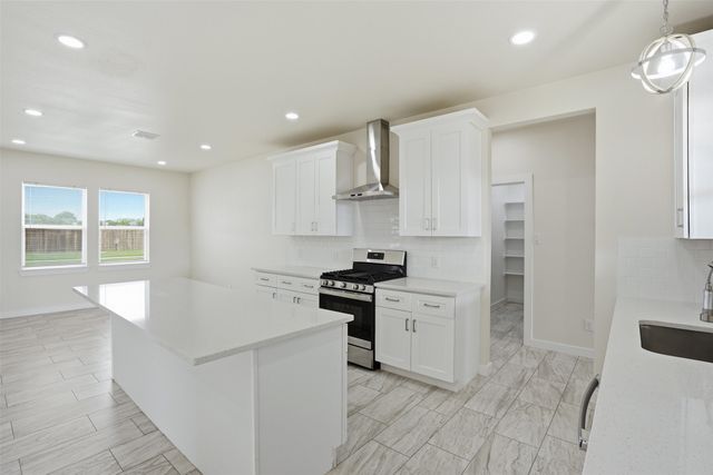 532 Highview Court, Godley, TX 76044