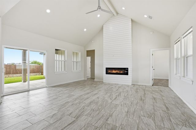 532 Highview Court, Godley, TX 76044