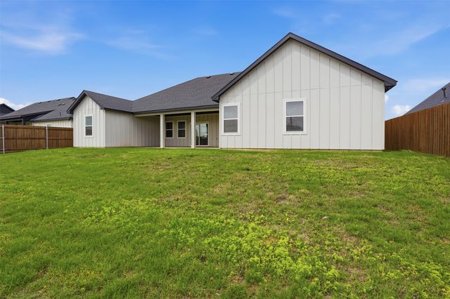 532 Highview Court, Godley, TX 76044