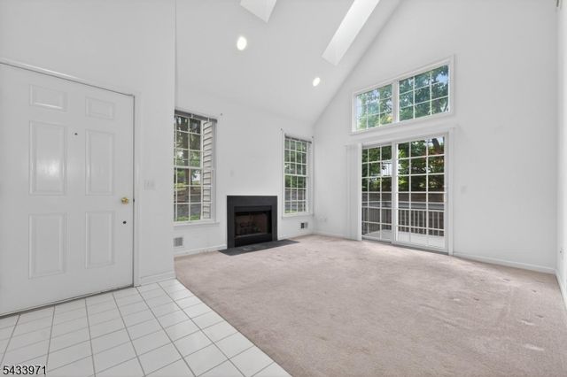 66 La Costa Dr, Clinton Twp., NJ 08801