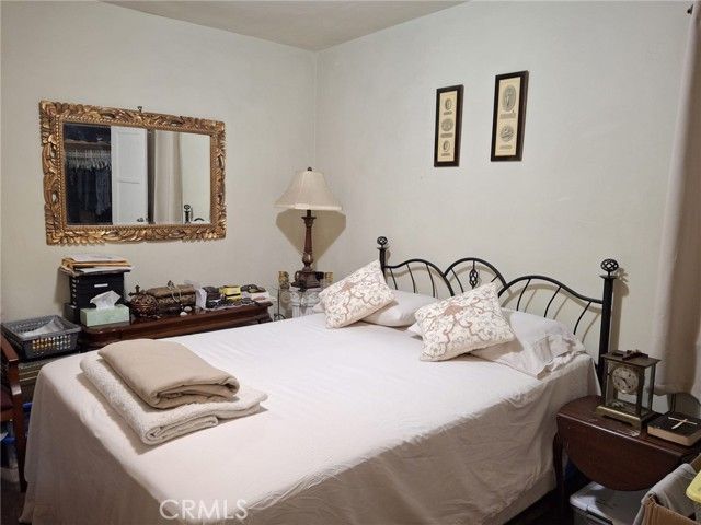 1346 W Century, Los Angeles, CA 90044