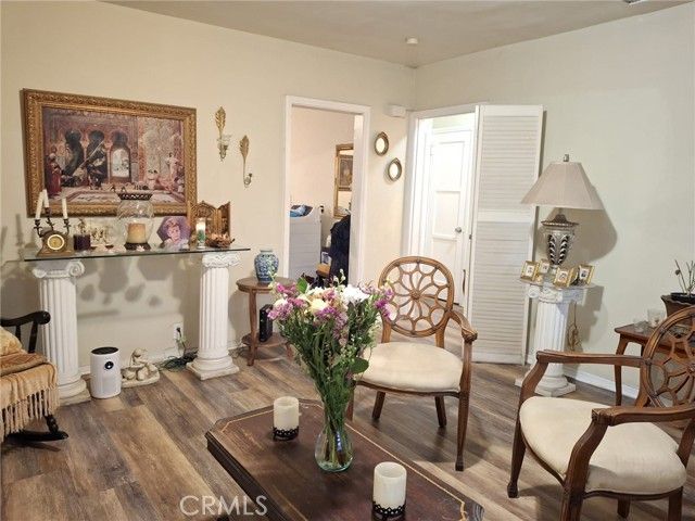 1346 W Century, Los Angeles, CA 90044