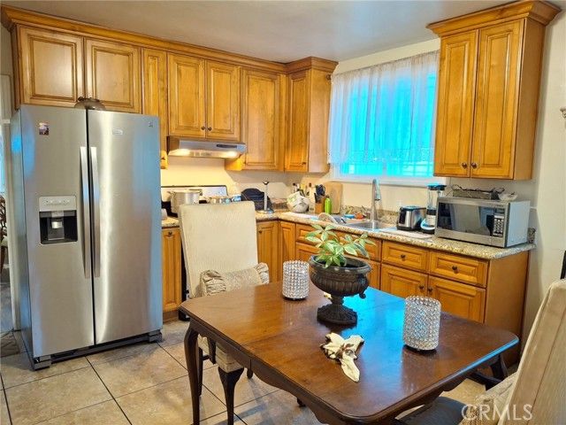 1346 W Century, Los Angeles, CA 90044