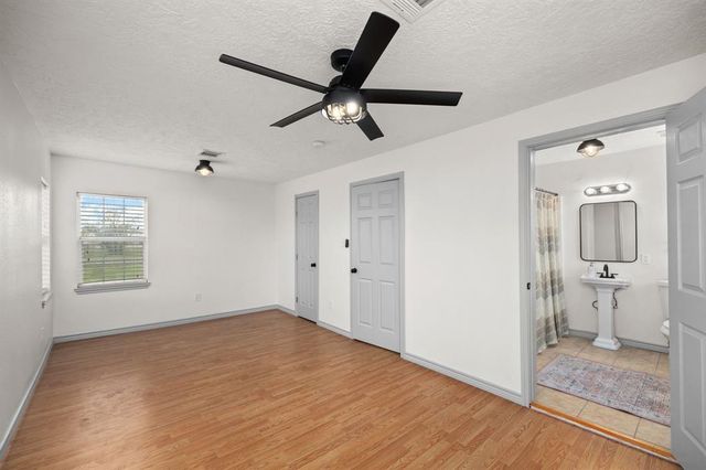 325 E A Street, La Porte, TX 77571