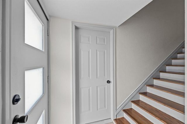 325 E A Street, La Porte, TX 77571