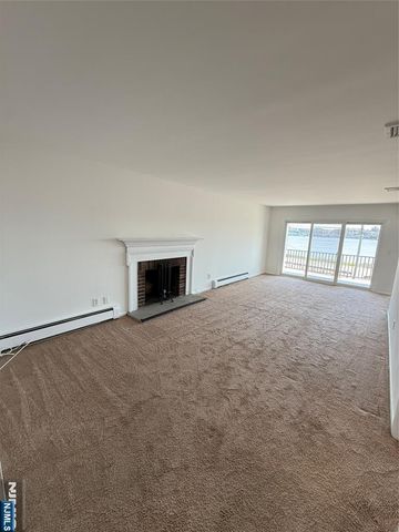 1276 River Road 2, Edgewater, NJ 07020