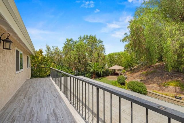 27730 Sutters Pointe, Saugus, CA 91350