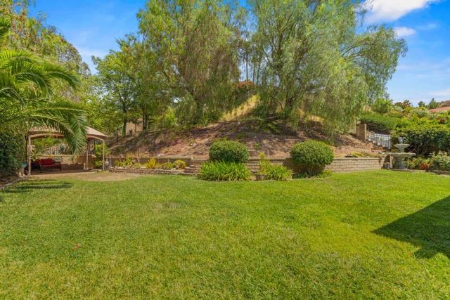 27730 Sutters Pointe, Saugus, CA 91350