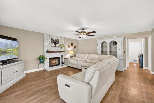 27730 Sutters Pointe, Saugus, CA 91350