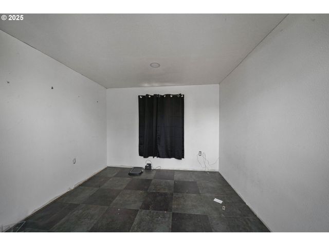 4435 HAZELGREEN Rd Ne, Salem, OR 97305