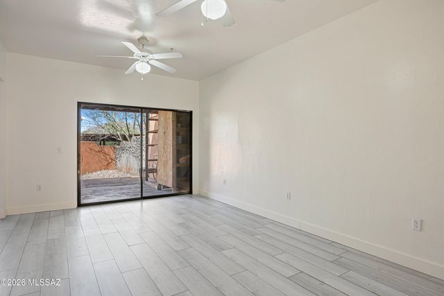 156 E Limberlost Dr Unit 101, Tucson, AZ 85705