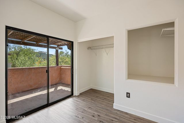 156 E Limberlost Dr Unit 101, Tucson, AZ 85705