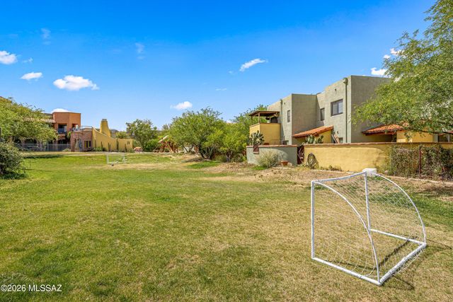 156 E Limberlost Dr Unit 101, Tucson, AZ 85705
