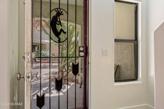 156 E Limberlost Dr Unit 101, Tucson, AZ 85705