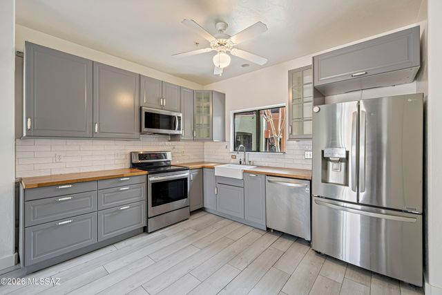 156 E Limberlost Dr Unit 101, Tucson, AZ 85705