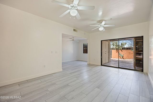 156 E Limberlost Dr Unit 101, Tucson, AZ 85705