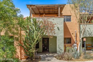 156 E Limberlost Dr Unit 101, Tucson, AZ 85705