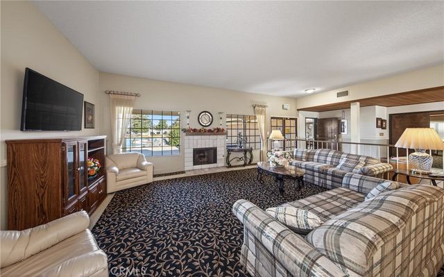 1300 W Menlo Avenue 188, Hemet, CA 92543